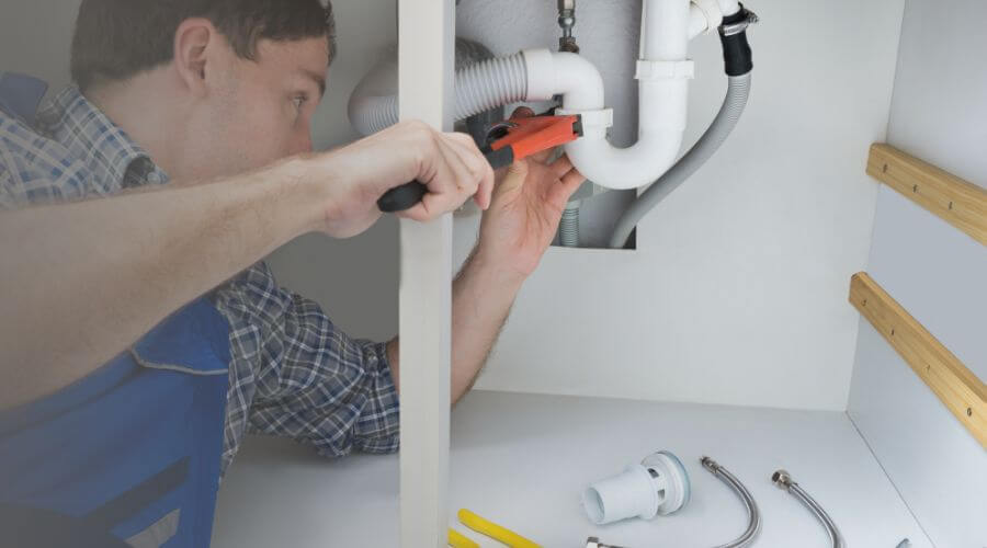 Expert burst pipe repair services in Waverly, OH